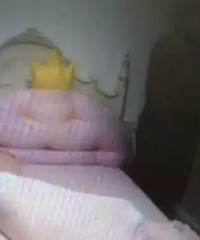 "杭州姑娘打开卧室衣柜,1米8壮汉大喊:不"