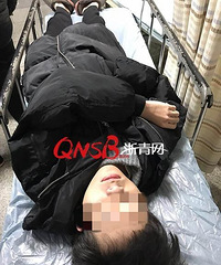 "一对母子疑似食用车厘子中毒 儿子爬向邻居家求救"