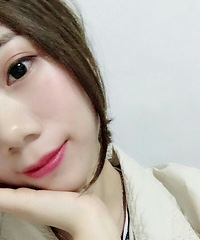 "最无聊的就是一个人磕一包瓜子 还数了滴"
