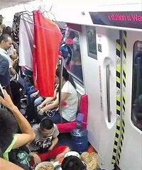"抖胸、吃仙人掌、活剥皮、“帮会”约架……网络直播乱象毁三"