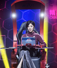 赵奕欢出席精武门职业格斗赛,成为唯一受邀明星女嘉宾