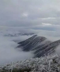 天目雪景