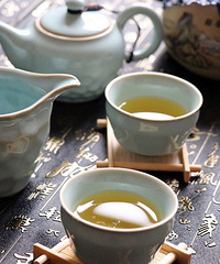 因喜持一杯,寄与爱茶人
