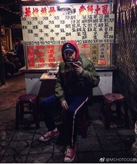 邓超郑爽张一山 盘点那些实力宠粉的“接地气”明星