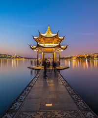 西湖晚影