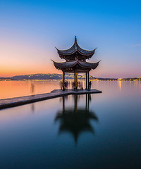 西湖晚影