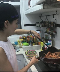 张柏芝现在有多瘦?这双手让人震惊了(图)