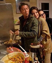 她默默陪伴谢霆锋22年 未婚生女44岁仍美艳