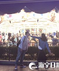 "海宁银泰昨晚有人求婚,场面嗨爆!更浪漫的是男女主角的爱情…"