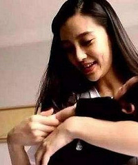"被问二胎计划baby超害羞 或等到小海绵四岁再考虑"