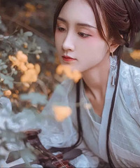 "继母伪善,妹妹陷害,渣男害她流产后含恨而死…"