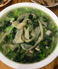 "好大一品锅青菜粉条(番薯粉加鸡蛋,自己现"