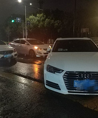 这家店半夜排满豪车!保时捷、奔驰、奥迪……而且只有晚上开