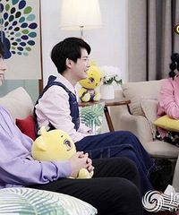 《嗨!看电视》盘点杨幂李易峰“荧屏初次”幕后故事