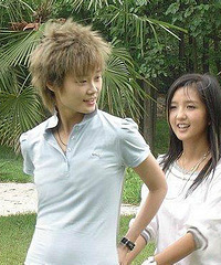 何洁李宇春为什么不合(揭秘)CP不成反目成仇?