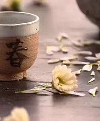 �����ճ��������Ĵ����Ƕ�İ����̫����