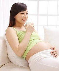 "怀孕肚子痒的厉害怎么办 怎么解决"