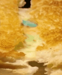 看到彩虹啦!好有魔性的彩虹吐司