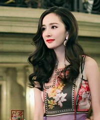 杨幂回应“诈捐”风波:接受批评,未来一定更严谨