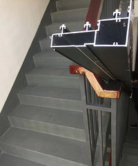 "这里有家铝合金门窗展厅"