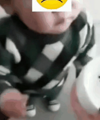 惊呆了!家长竟给幼童喂食活蝌蚪!