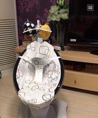 "4moms mamaroo e4 婴儿蓝牙音乐电动摇椅"