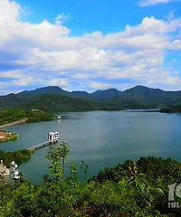 单价7000的湖景花园洋房,不限贷,不限购。