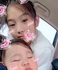 "没有跟娃隔离,没有在奶头上涂辣椒水,我和二娃在温情中断奶"