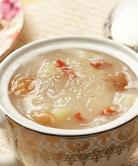 "高价吃燕窝不如喝西藏央金的牦牛酸奶粉"