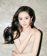 杨幂“诈捐”说法不可取 专家指导做公益“正确姿势”