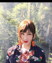 55岁成“中国第一美妇”,为驻颜禁欲十二年,因走私入狱两年,