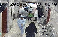 孕妈不产检娃脐带绕颈生在裤裆