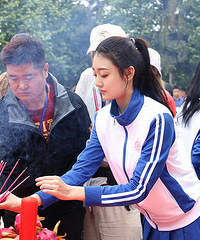 李嘉慧《别碰我心底的小柔软》开机 鸡汤少女活力青春