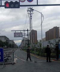 这半条街封了近半年,为什么啊