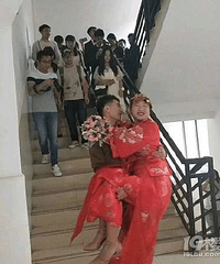 ��ѧ����û��ҵ����֤ Ů����������ӭ�ף����������������