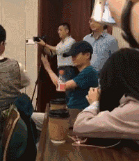昨晚马云现身杭师大教室旁听