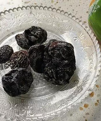 几颗话梅干 成就一盘酸甜相宜梅子鸭