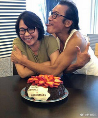 梁家辉夫妇庆结婚31周年,简直不要太甜!