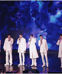 X玖少年团新专辑发布会 首唱推广曲《你想我吗》