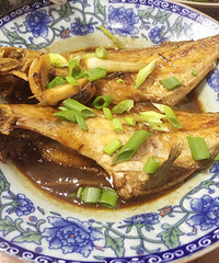 喜欢烧一桌饭菜 犒劳一下家里辛苦劳作的人们
