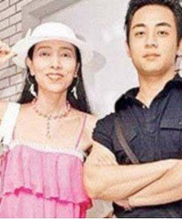 结过5次婚因迷信抛弃亲生女儿,60岁离婚的她欲出家