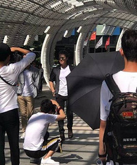 靳东新剧造型被吐槽太油腻 网友:不敢直视10秒