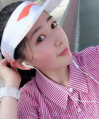带着耳机去跑步
