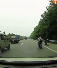你可以朝我竖中指,但没人会给你的生命负责