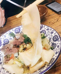 旅游客都爱去回民街吃,但真正的美食藏在这个村啊!