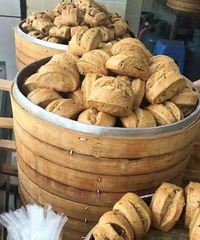 红糖馒头里不放红糖?而是添加了甜蜜素!几十名摊主被抓