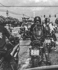 ���߰�����һ��