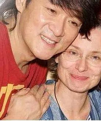 娱乐圈最好男人,妻子被嘲太老 他却宠爱她一辈子