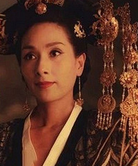 自认插足过富商婚姻,有颜任性的她还能红吗
