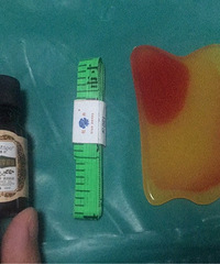 老板老板,我买保鲜膜 你送我刮痧板 按摩精油几个意思啊